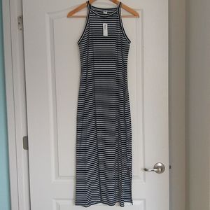 Old Navy black and white sleeveless long dress, size medium